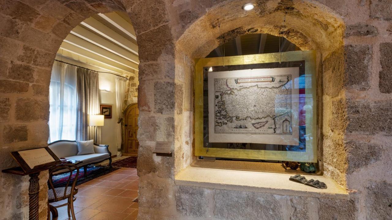 Hotel Kokkini Porta Rossa