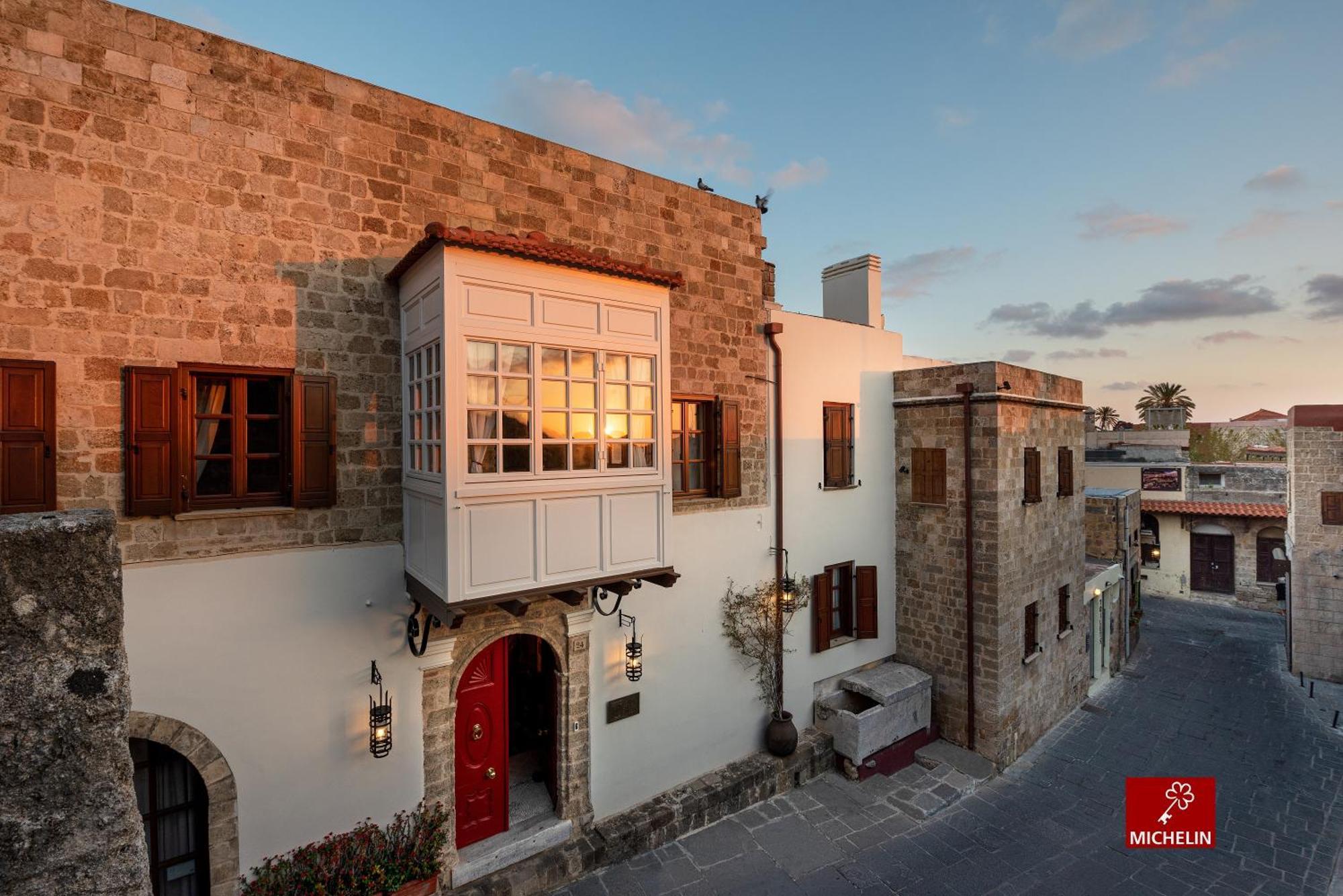 Hotel Kokkini Porta Rossa