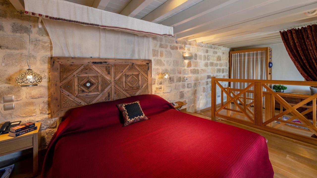 Hotel Kokkini Porta Rossa
